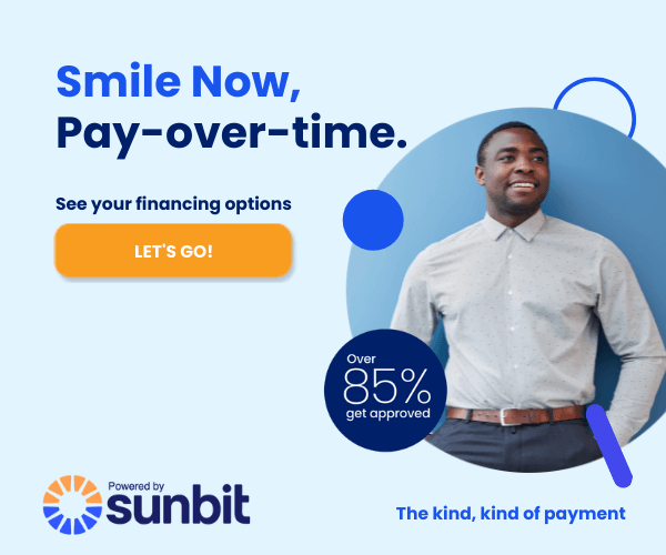sunbit promo: happy young man smiling